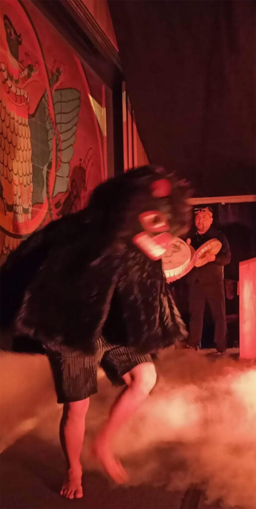 feature-rainforests-terry-dorward-naauu-team-presentation Traditional cereomony with a drummer and a dancer.